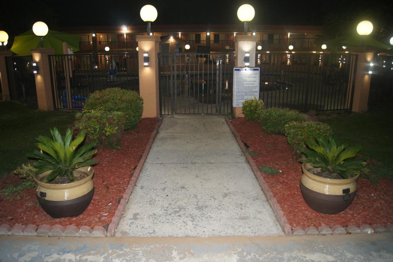 Days Inn By Wyndham Durham/Near Duke University Ngoại thất bức ảnh