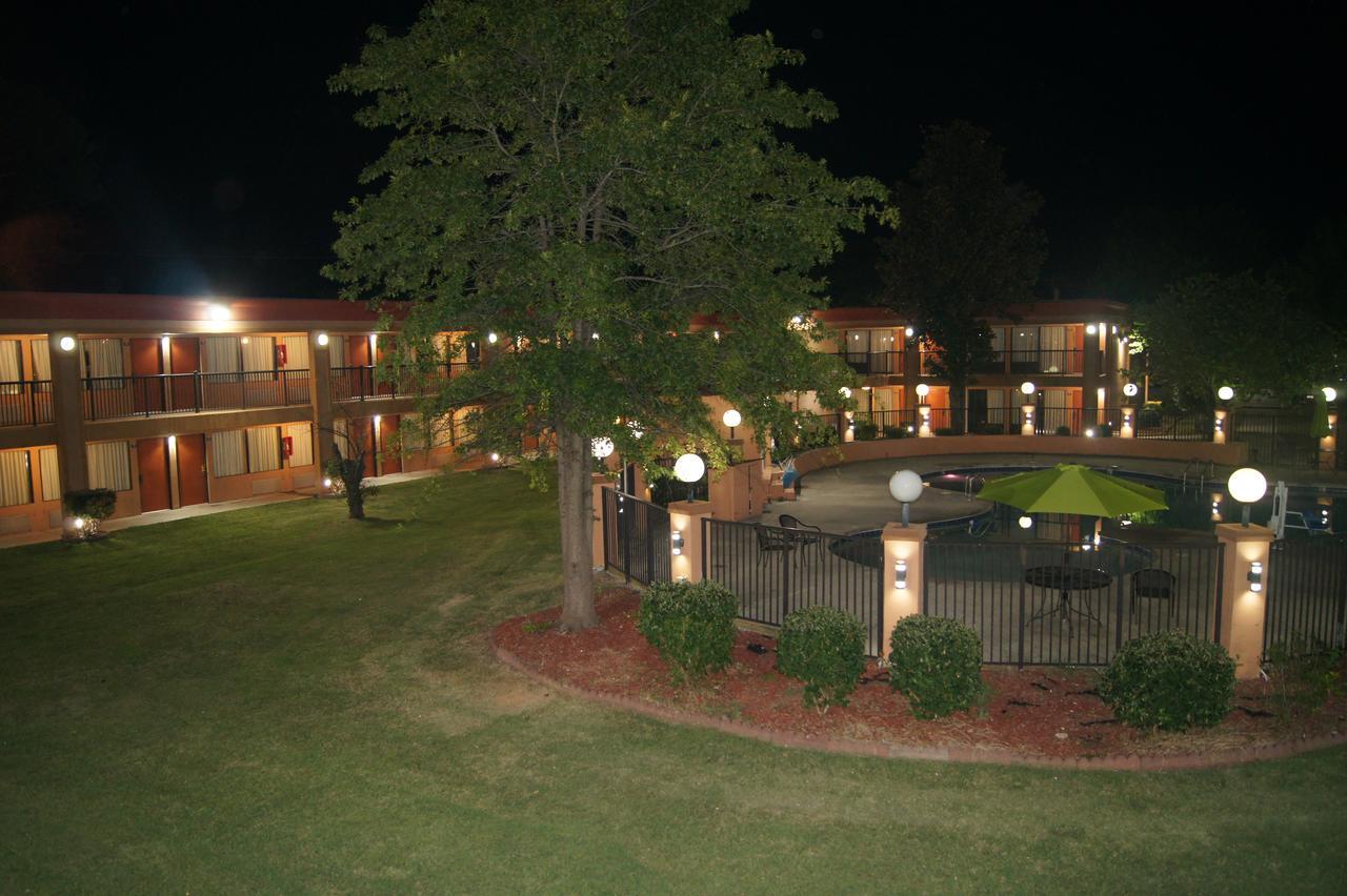 Days Inn By Wyndham Durham/Near Duke University Ngoại thất bức ảnh