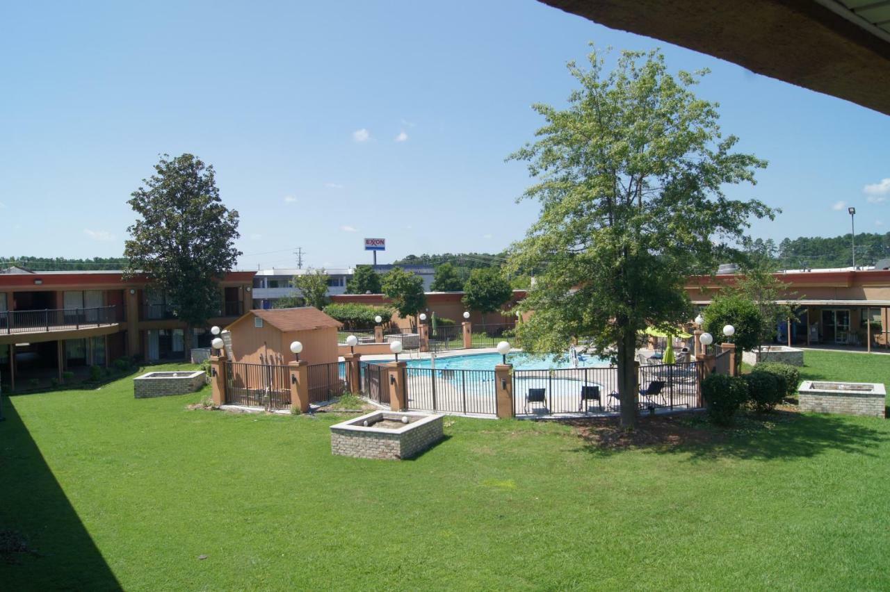 Days Inn By Wyndham Durham/Near Duke University Ngoại thất bức ảnh