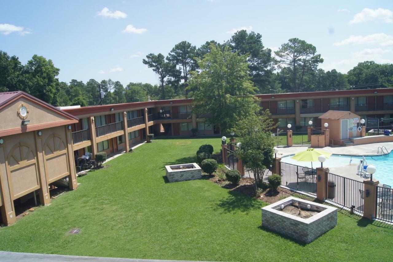 Days Inn By Wyndham Durham/Near Duke University Ngoại thất bức ảnh