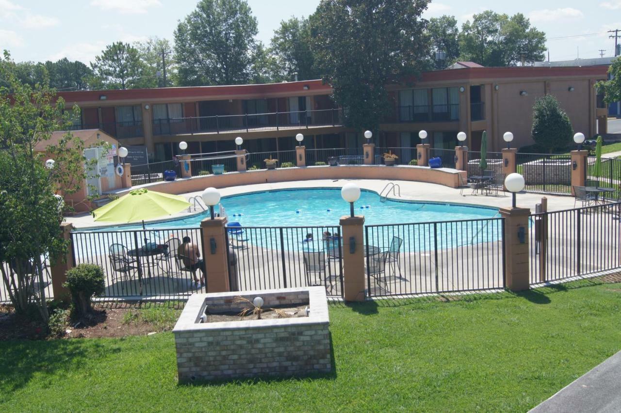 Days Inn By Wyndham Durham/Near Duke University Ngoại thất bức ảnh