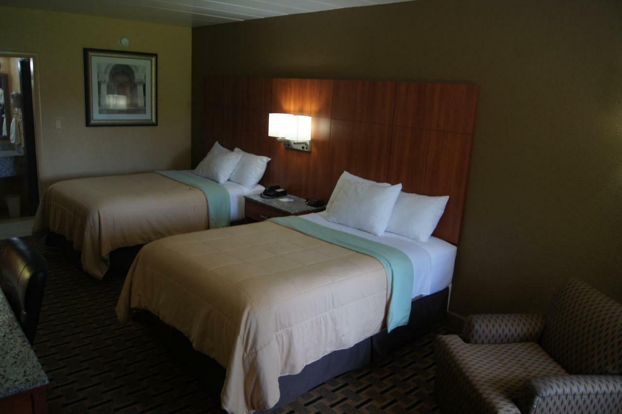 Days Inn By Wyndham Durham/Near Duke University Ngoại thất bức ảnh
