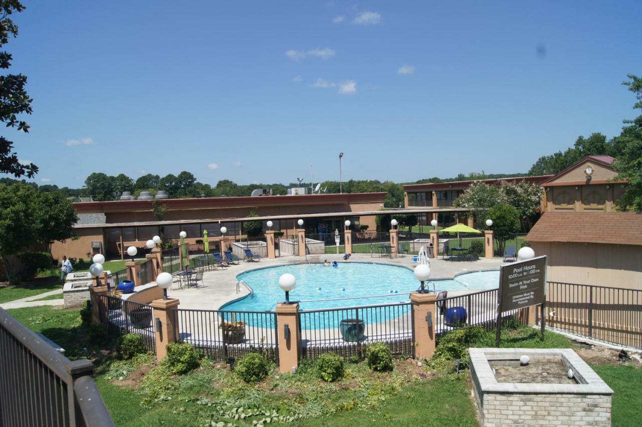 Days Inn By Wyndham Durham/Near Duke University Ngoại thất bức ảnh