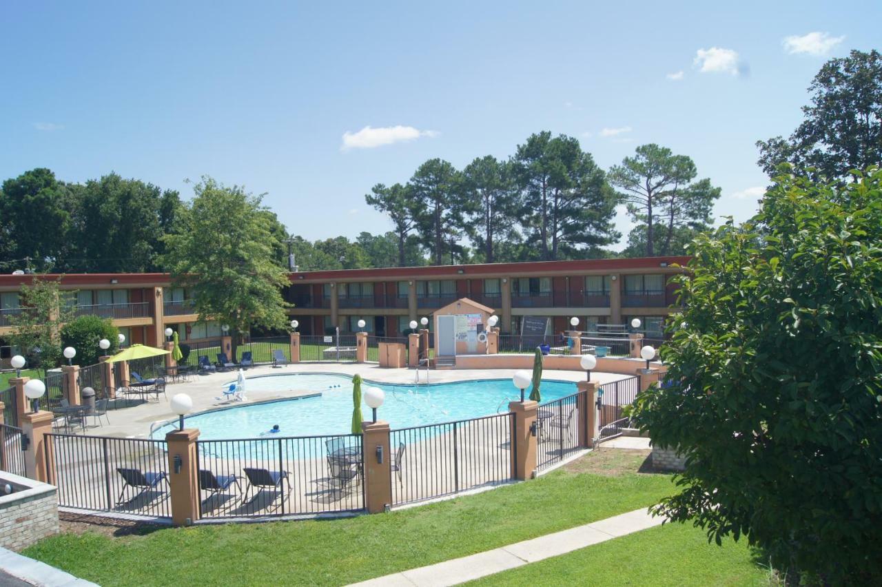 Days Inn By Wyndham Durham/Near Duke University Ngoại thất bức ảnh
