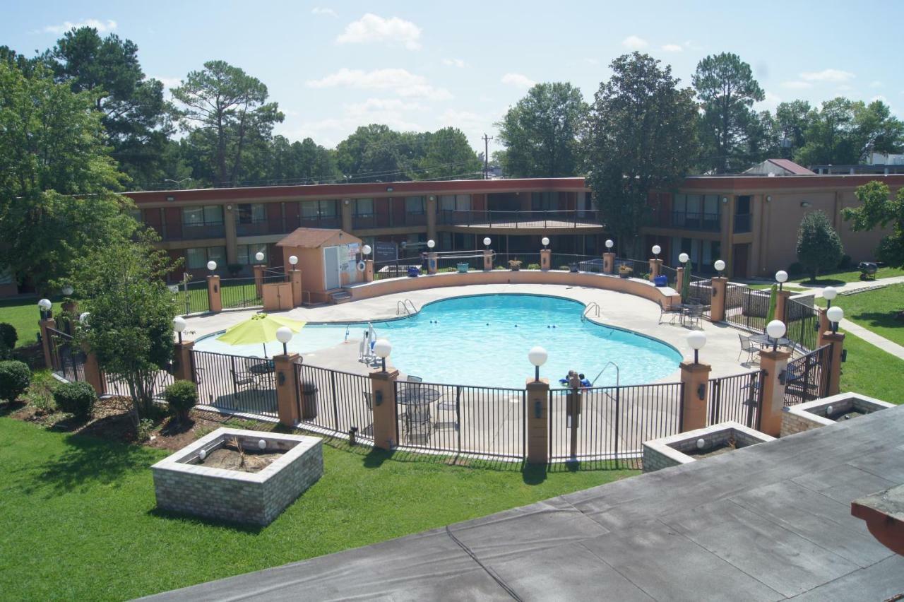 Days Inn By Wyndham Durham/Near Duke University Ngoại thất bức ảnh