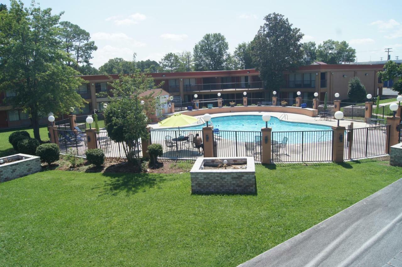 Days Inn By Wyndham Durham/Near Duke University Ngoại thất bức ảnh
